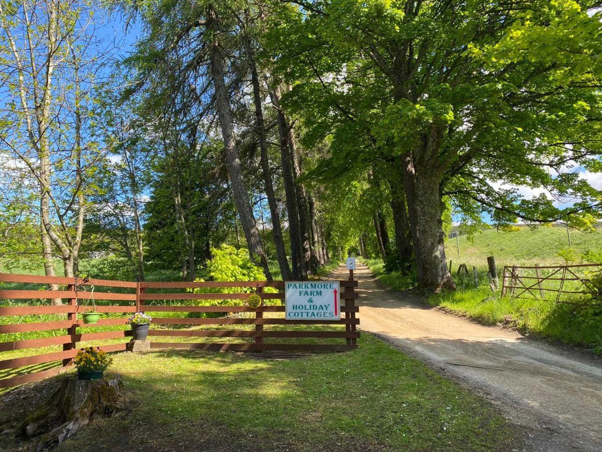 Parkmore Holiday Cottages Dufftown Extérieur photo