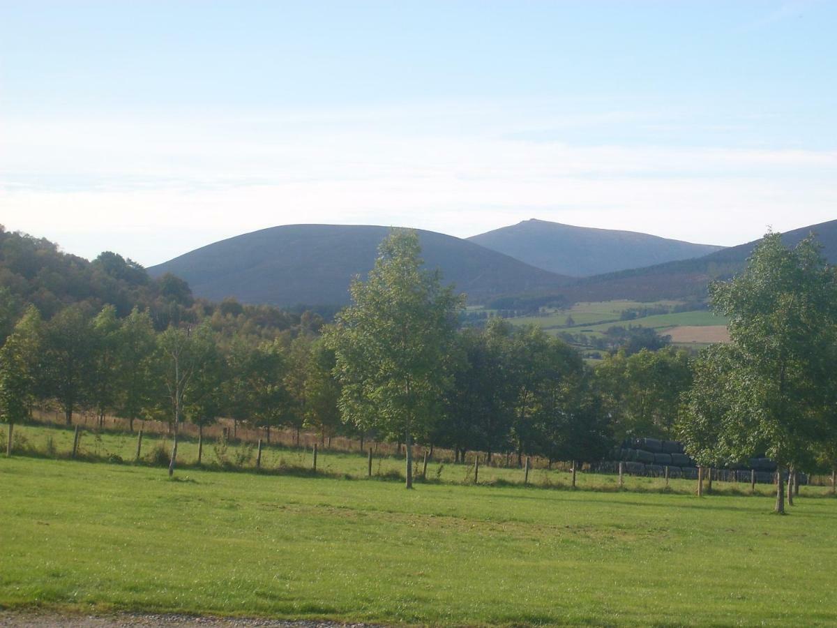 Parkmore Holiday Cottages Dufftown Extérieur photo